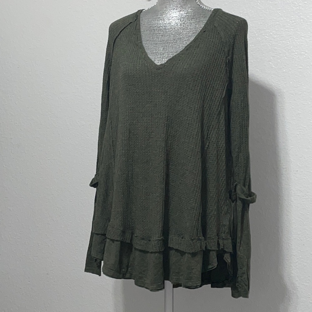 We the free‎ thermal long sleeve blouse small lagenlook ruffles